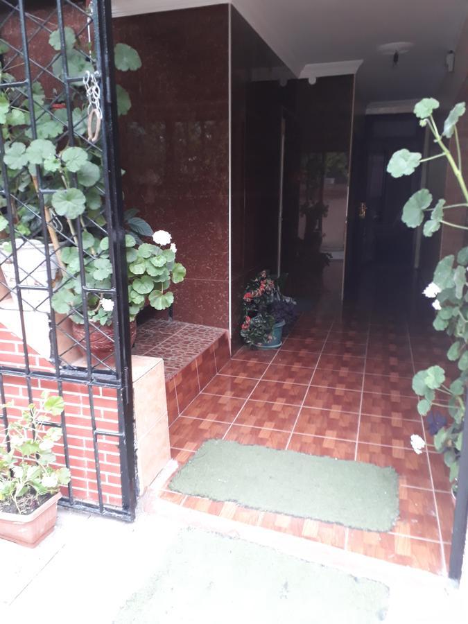 Guest House Nino Батуми Екстериор снимка